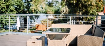 เฟเรียนอพาร์ตเมนต์ ซีพาวิลเลียน ไรน์สแบร์ก