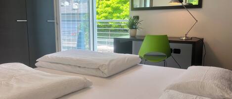 2 chambres, fer et planche à repasser, Wi-Fi gratuit, draps fournis