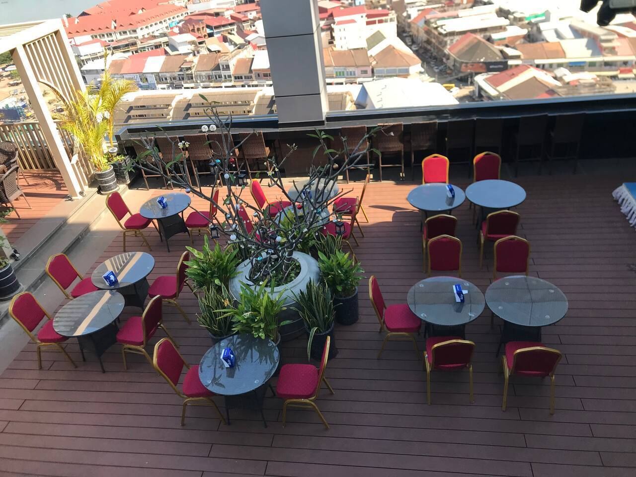 Khu ẩm thực ngoài trời