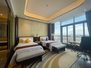 Deluxe Twin Room, Balcony, City View - VV Hotel Kampong Cham (Kampong Cham)