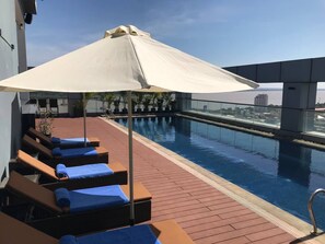 15 hồ bơi ngoài trời 