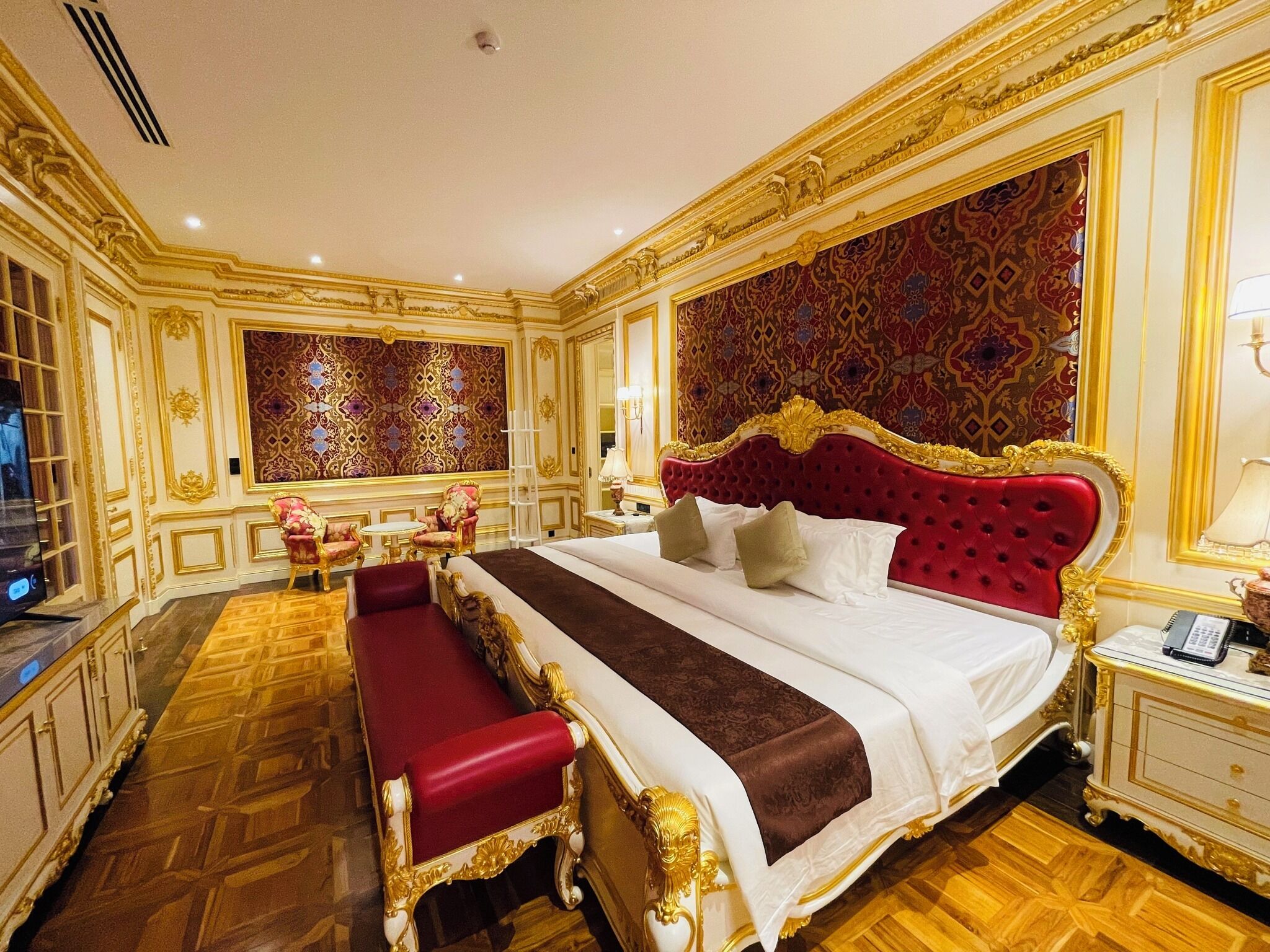 Luksus-loftsleilighet, balkong, elveutsikt | Wi-fi (inkludert)