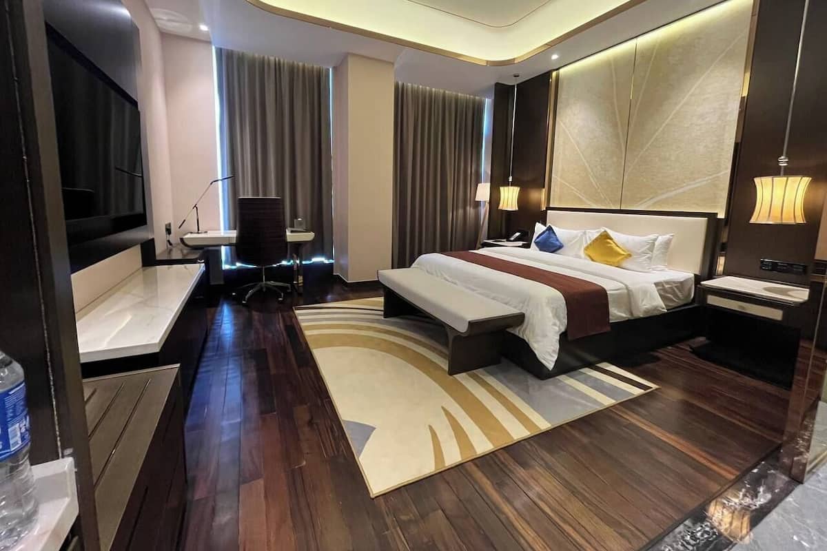 Dobbeltrom – deluxe, balkong, byutsikt | Wi-fi (inkludert)