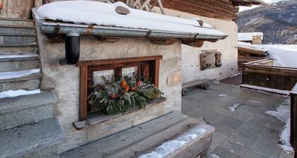 Appartement « Chalet Di Mont » avec terrasse privée, balcon et Wi-Fi