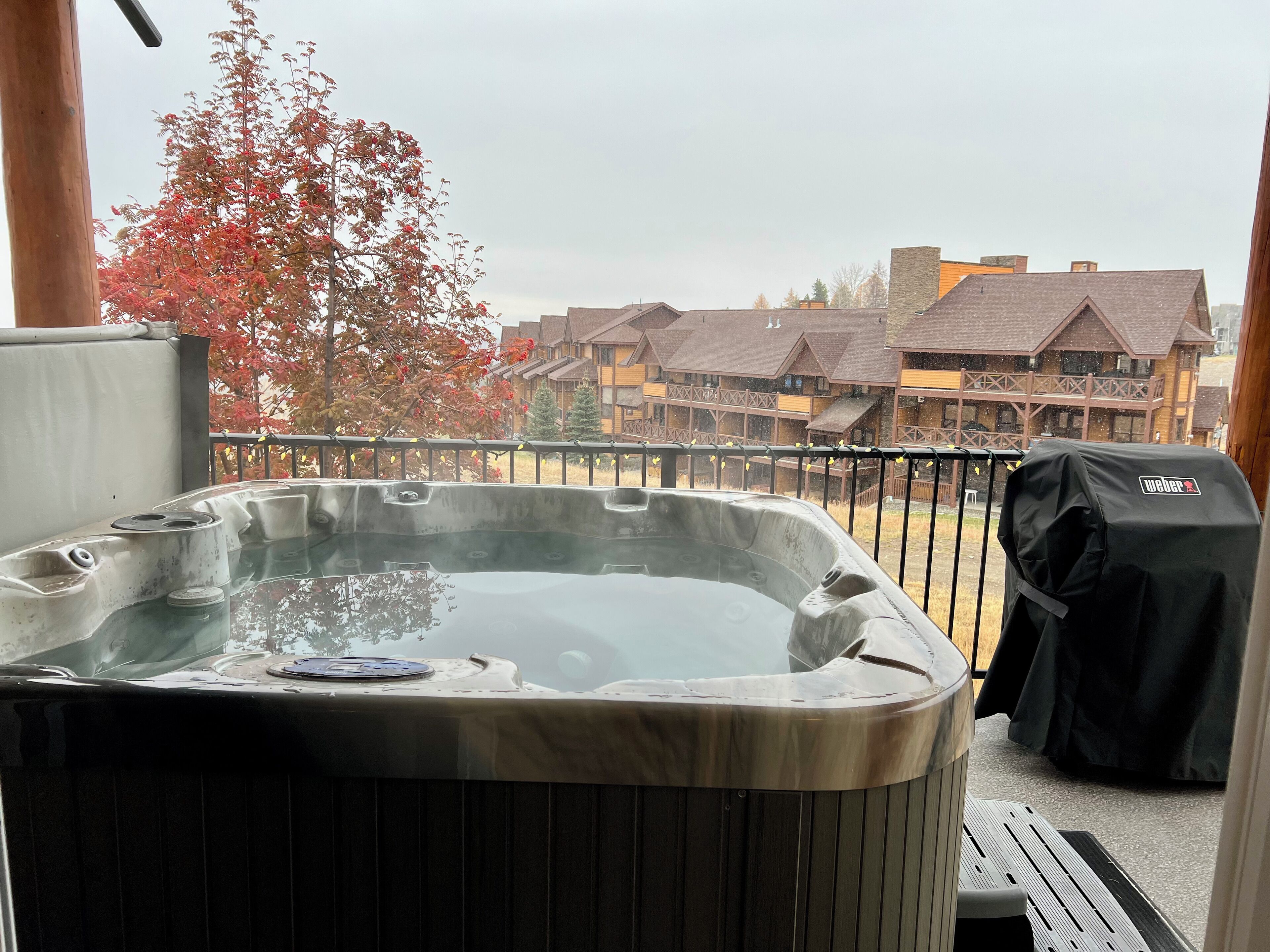 Tina de hidromasaje al aire libre