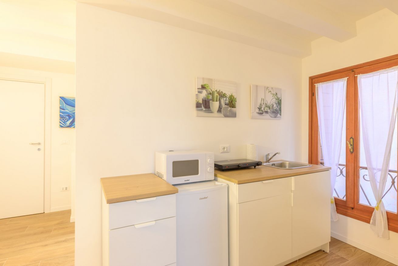 Kühlschrank, Mikrowelle, Toaster