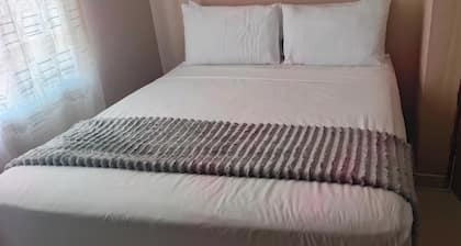 Benly's Nest Guest. We provide cheap accomodation in Kazungula/KasaneBotswana