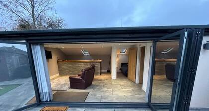 The South Coast Snug