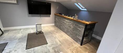 Apartment, 1 Bedroom, Smoking, Patio | Room amenity