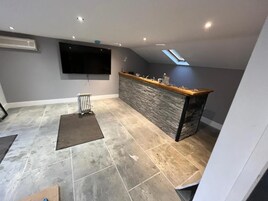 Apartment, 1 Bedroom, Smoking, Patio | Room amenity