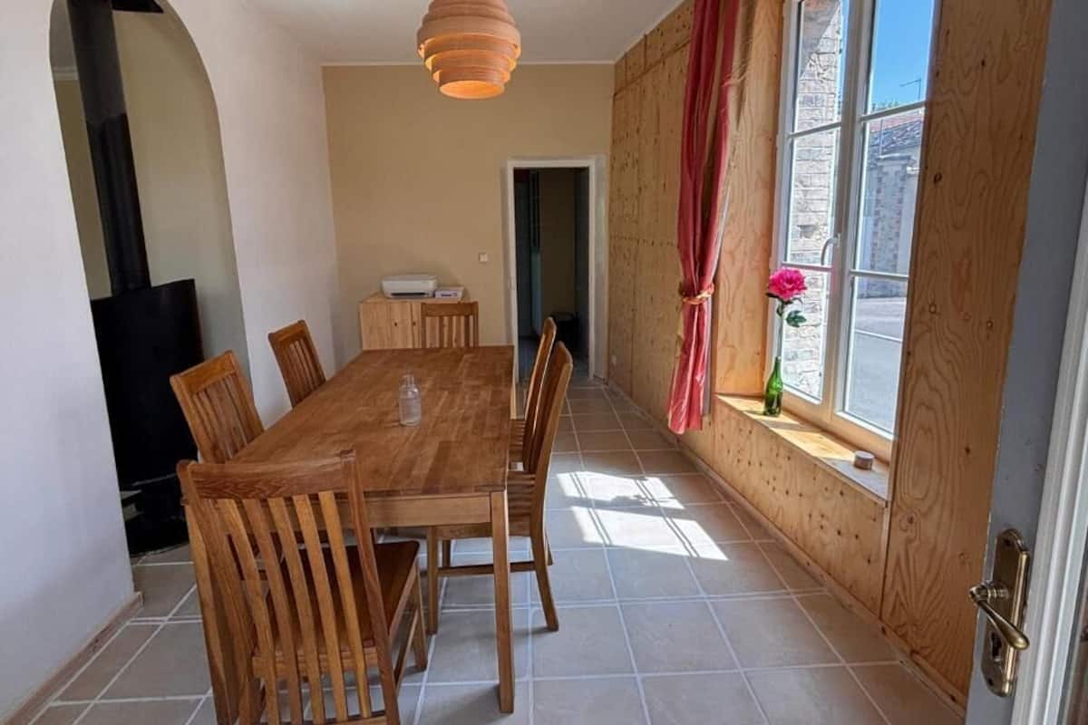 Casa, vista para o jardim | Opções para refeição