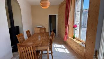 House, Garden View | Dining