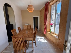 Casa, vista para o jardim | Opções para refeição