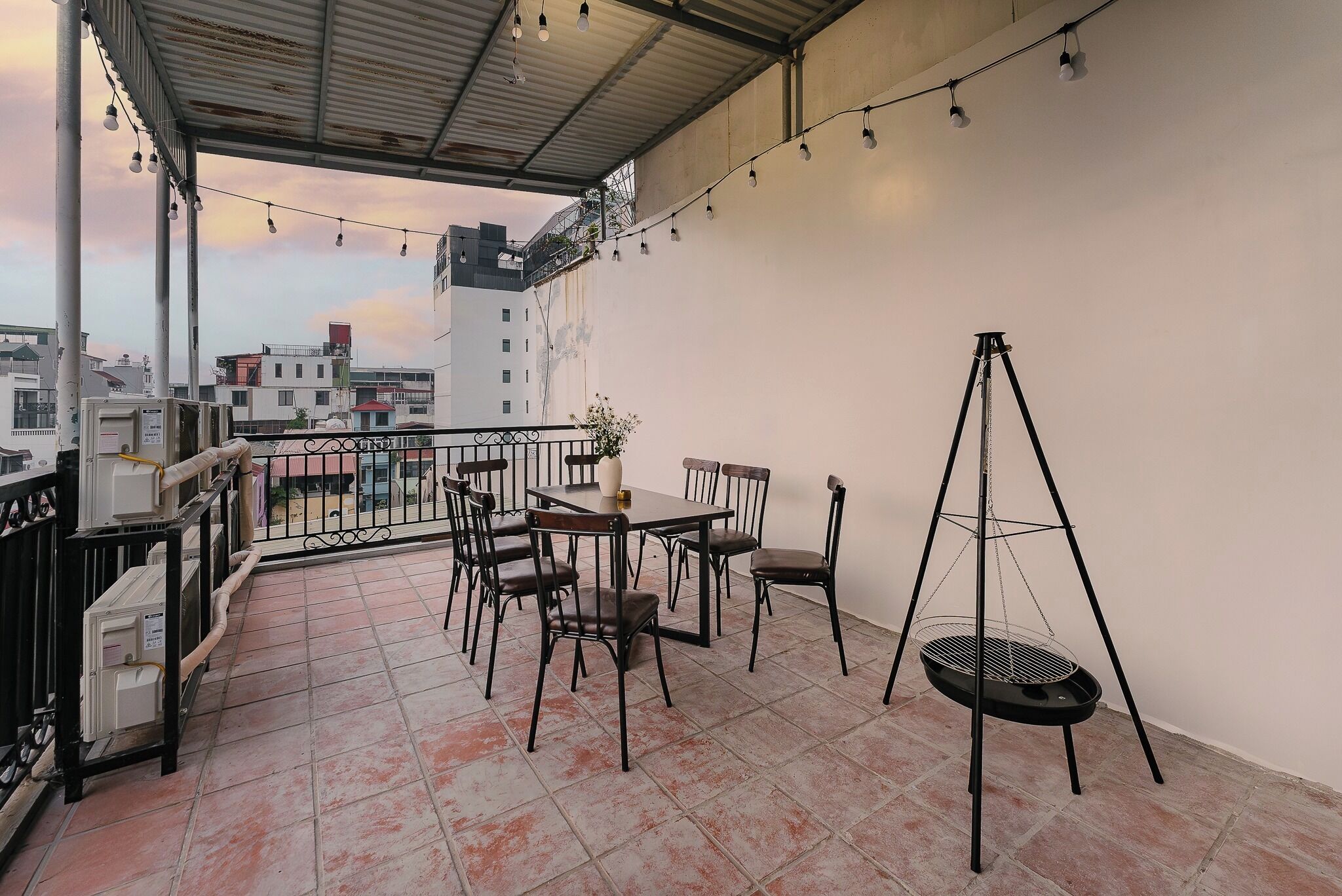 Basic Studio | Outdoor dining