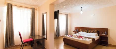 Habitación doble Deluxe | Wifi gratis y ropa de cama