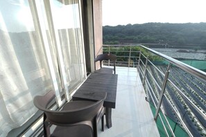 Deluxe Room, Mountain View | Property grounds - Hotel Winter Cloud (Mahabaleshwar)