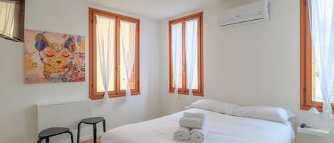 1 Schlafzimmer, Bügeleisen/Bügelbrett