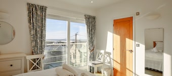 Bude, Upper Deck