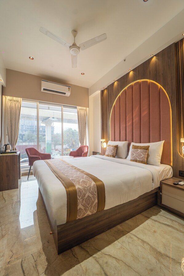 Superior Double Room | Free WiFi, bed sheets - Hotel Royal Inn (Thane West)