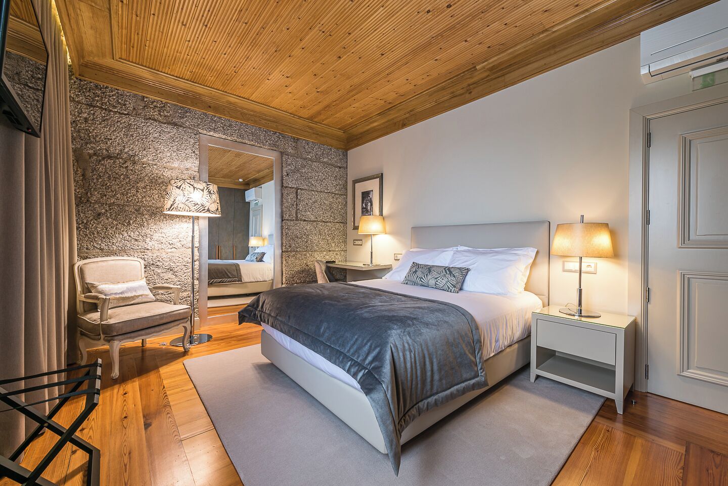 Superior Suite, Balcony, Valley View | In-room safe, soundproofing, iron/ironing board, free WiFi