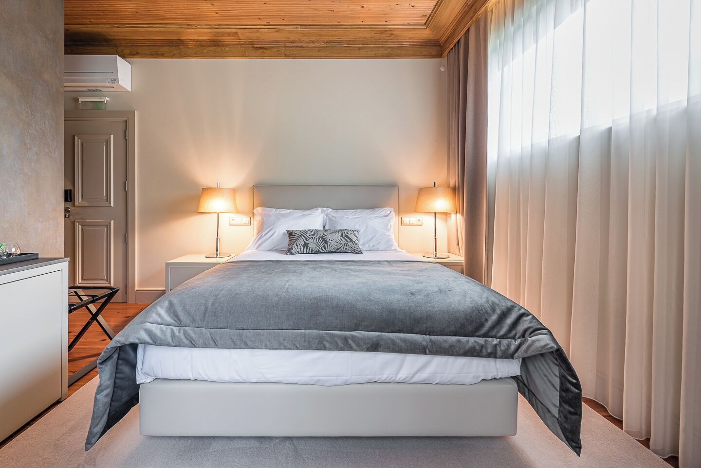 Suite Confort, vistas al jardín | Caja fuerte, sistema de insonorización, tabla de planchar con plancha