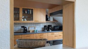 Private kitchen - Vacation apartment Goldbacher Blick (Nessetal)