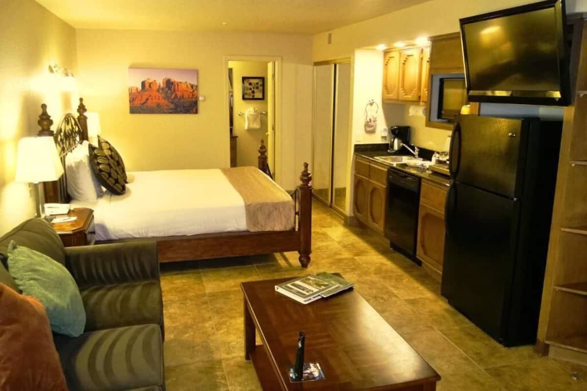 Värdeförvaringsskåp på rummet, strykjärn/strykbräda och gratis wi-fi