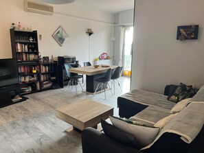 Living area - Chez Antoine (Ajaccio)