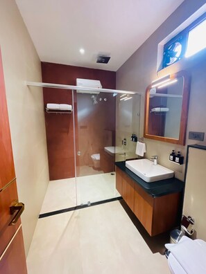 Standard Single Room, Garden View | Bathroom | Shower, rainfall showerhead, hair dryer, slippers - The Grand Fateh Resort and Spa (Udaipur)