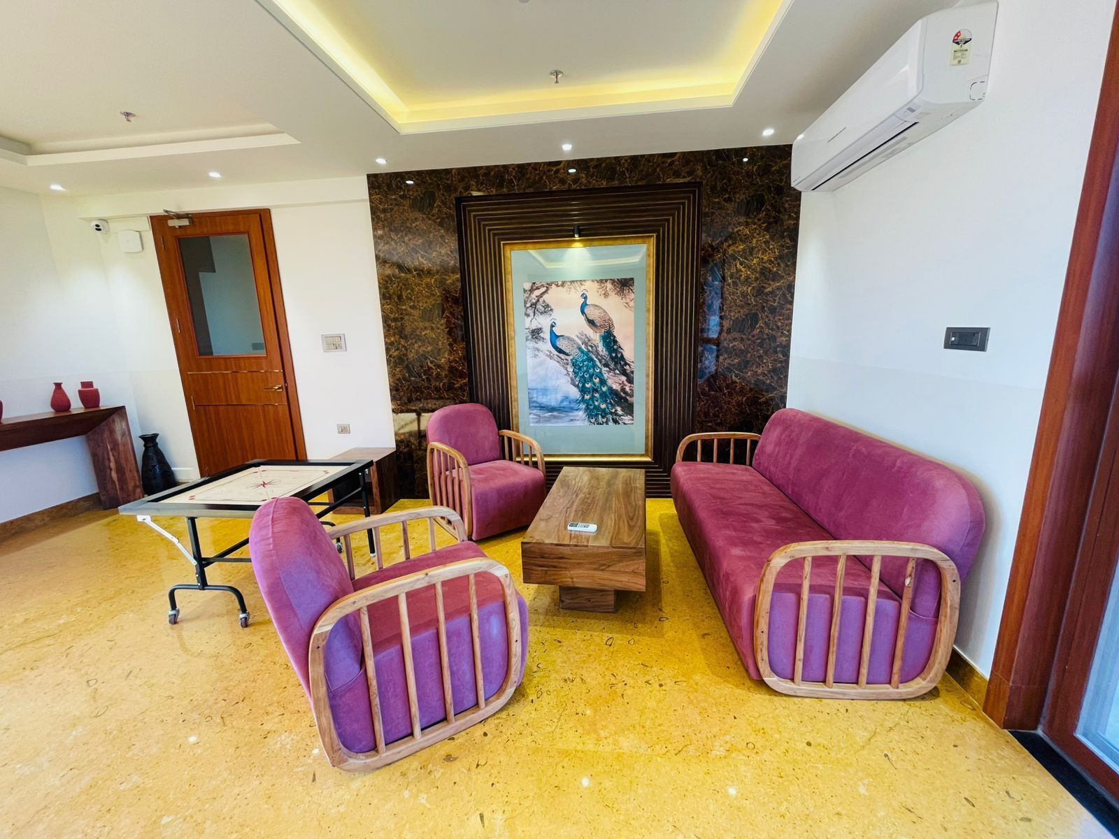 En 56-tommers TV med digitale kanaler