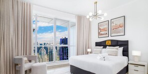 2 bedrooms, iron/ironing board, WiFi, bed sheets - LUX The Dubai Marina View Suite 2 (Dubai)
