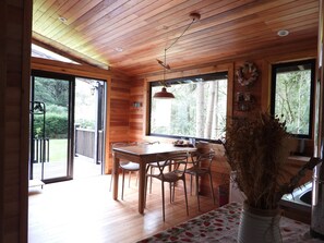 Dining - Winterwald Alpine Chalet in Urubici with nature activities. (Urubici)
