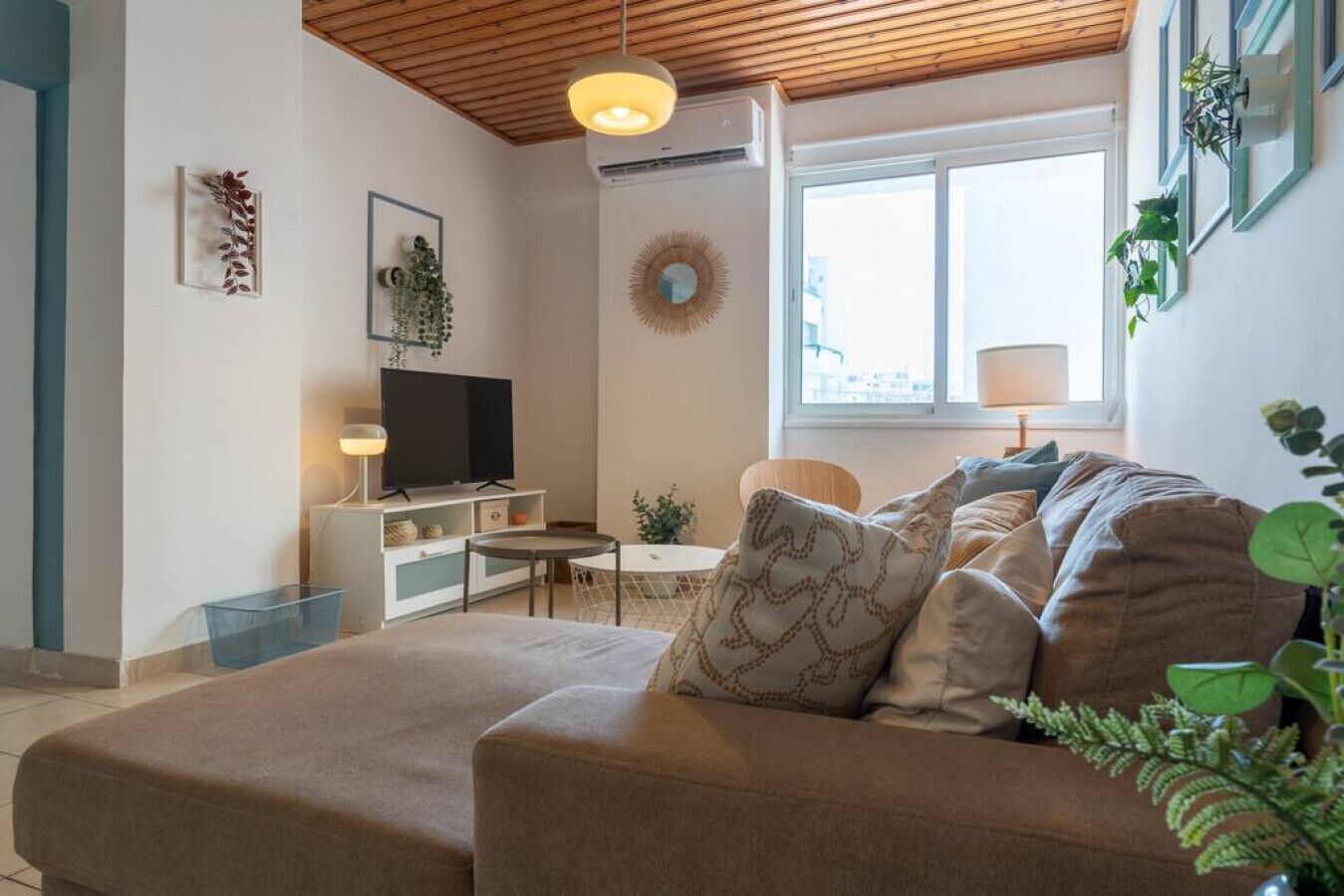 Apartment, 2 Bedrooms, Kitchen, Sea View | Living area | Smart TV, Netflix, streaming services