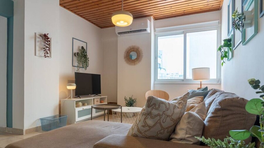 Laurel 2-BR Apt. & Balcony in Larnaca