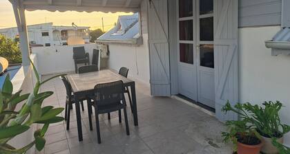 Tranquil 2-bedroom apartment with AC in Morne-Ă -l'Eau