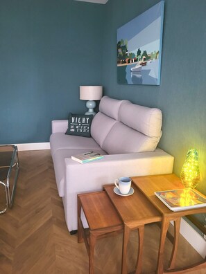 Living area - Ideal for curists, 180 m from the spa. Quiet apartment completely renovated. 4 **** (VICHY)