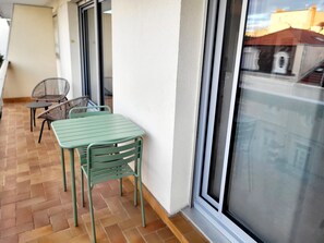 Outdoor dining - Ideal for curists, 180 m from the spa. Quiet apartment completely renovated. 4 **** (VICHY)