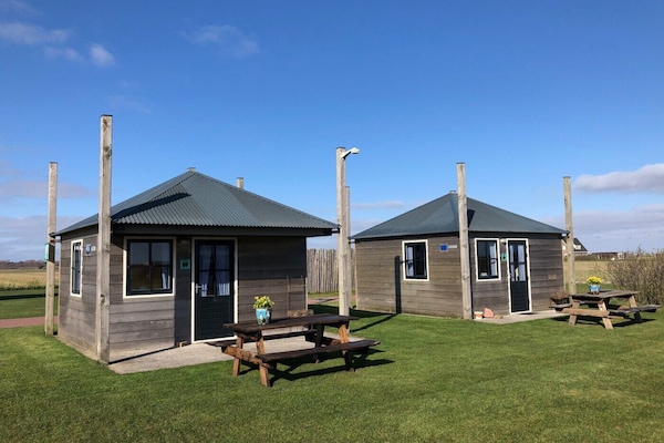 Boerencamping Duinzoomhoeve – Hooiberghut Altena - outside