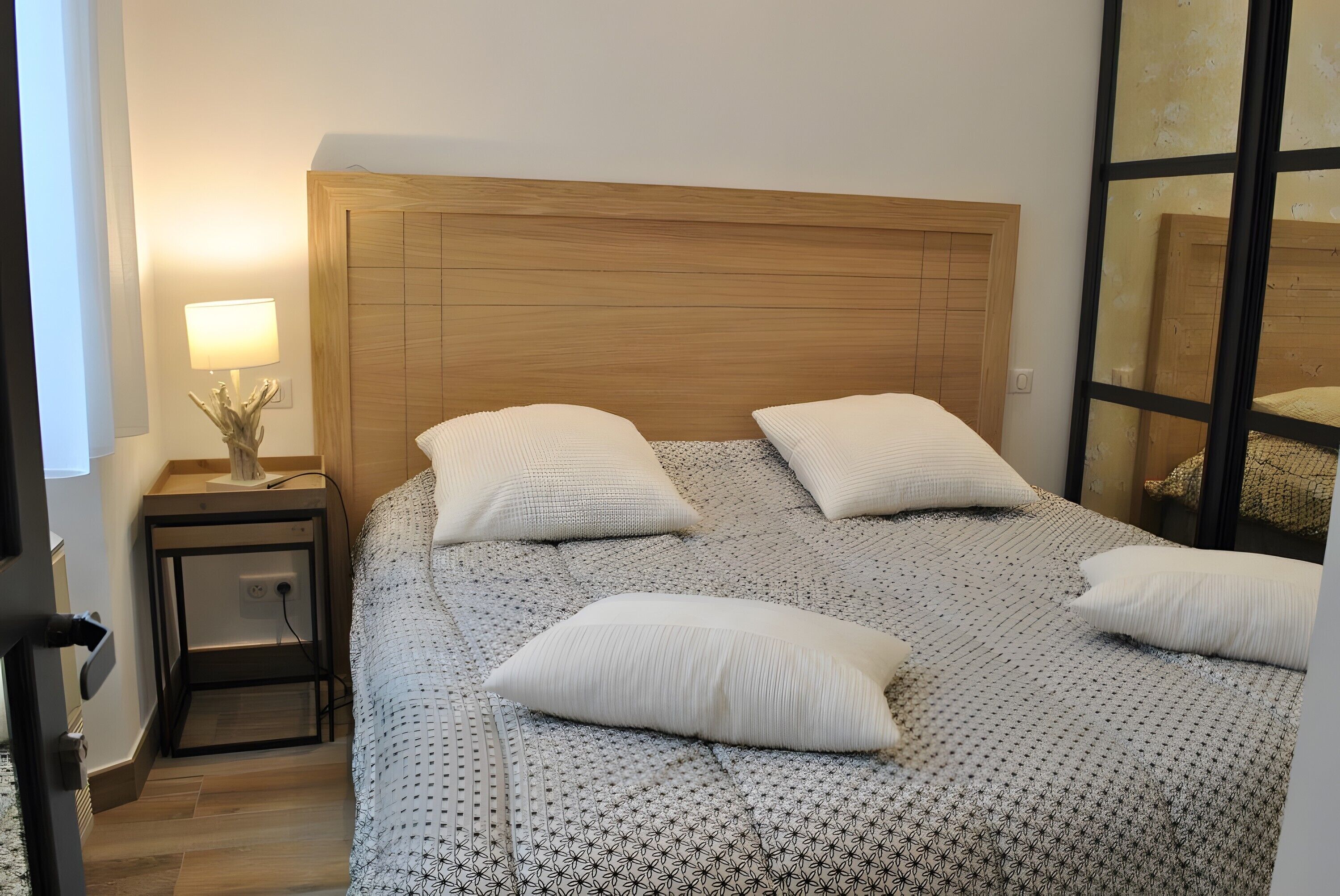 アイロン / アイロン台、WiFi、ベッドシーツ