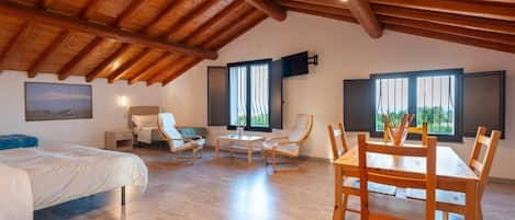Suite, Sea View | Iron/ironing board, free WiFi, wheelchair access