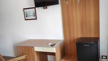 Chambre Double, balcon, vue montagne | Intérieur