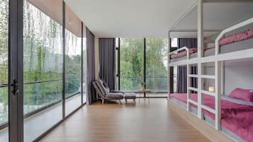 Free minibar, individually decorated, individually furnished, desk