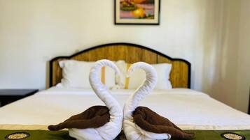 Habitación doble superior, vistas a la ciudad | Wifi gratis