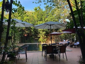 Outdoor dining - Angkor Tiger Resort (Siem Reap)