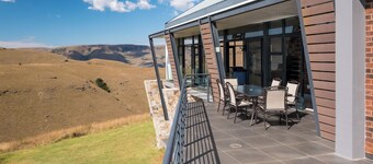 Peaceful 4-bedroom house On Highland Gate Golf & Trout Estate in Dullstroom