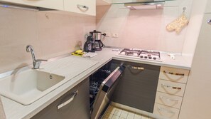 Unclassified image, 4 of 15, button - La Dolce Vita Stay - One Bedroom Apartment, Sleeps 4 (Desenzano del Garda)