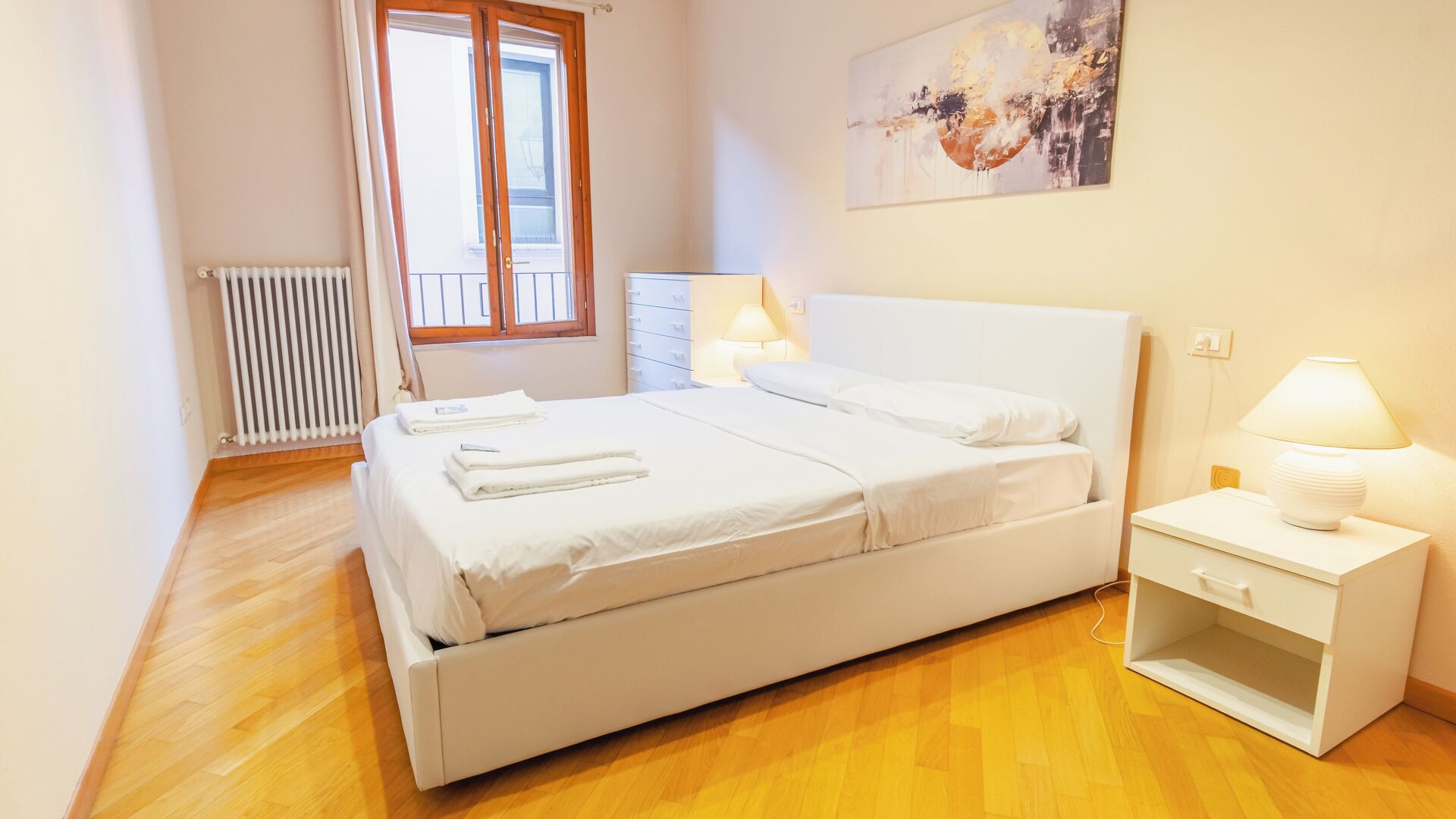 Iron/ironing board, free WiFi, bed sheets