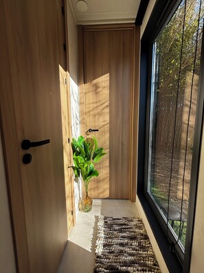 Interior - Romantic Tiny Suite & Jacuzzi in the Camargue (Arles)