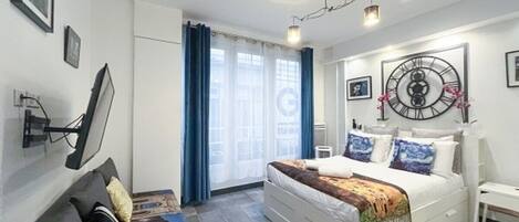 2 bedrooms, desk, iron/ironing board, free WiFi