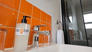 Bathroom - never@home Hermanus (Hermanus)